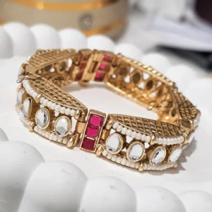 Kaira Kundan Pearl Antique Bangle