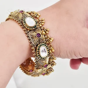 Alternative view of Regal Kundan Antique Gold Bangles