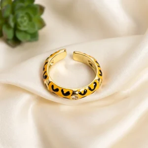 Honey Venom Ring