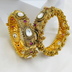 Regal Kundan Antique Gold Bangles - Image 4