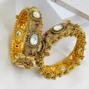 Regal Kundan Antique Gold Bangles - Image 3