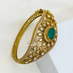 Antique Kundan Kada Bangle with Green Stone - Image 3
