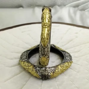 Alternative view of Dual-Tone Oxidised Silver Openable Bangle