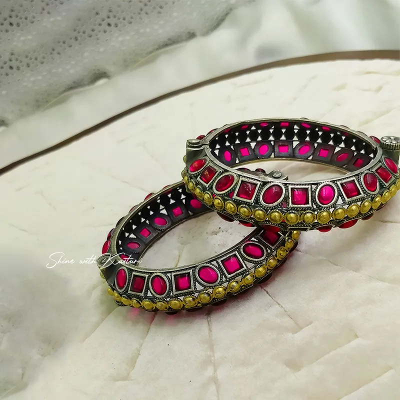 Broad Oxidised Kundan Bangles with Pink Stones - Image 3